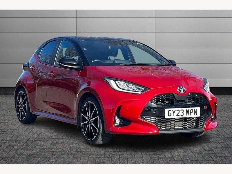 Scarlet flare Used 2023 Toyota Yaris Hybrid Sport Hatchback | £20,295 (A bit pricey) - Image 1/4