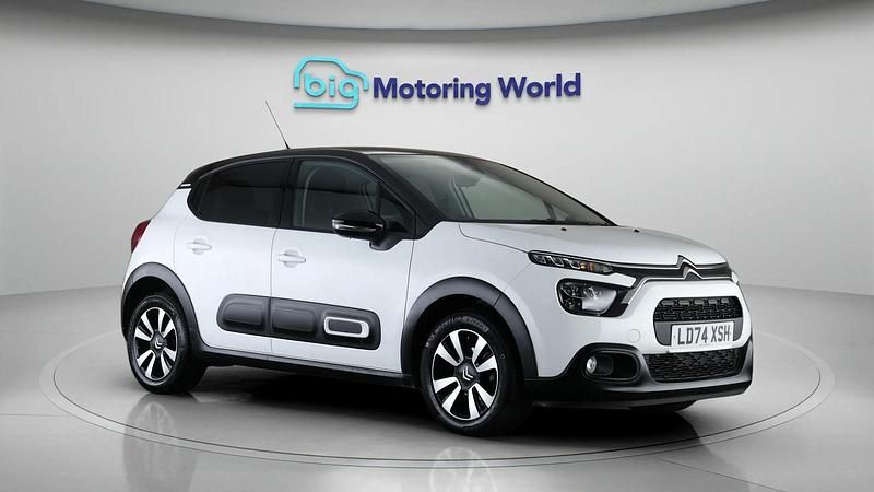 Used Citroën C3 PureTech 110 HP (80 kW) 2024 White Hatchback