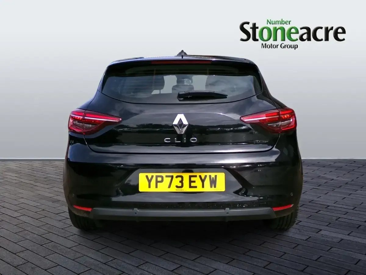 Used Renault Clio V Evolution 143 HP (105 kW) 2023 Black Hatchback