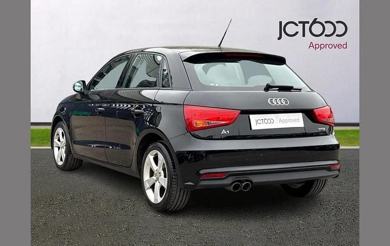 Usado Audi A1 Sport 123 HP (90 kW) 2018 Preto Citadino