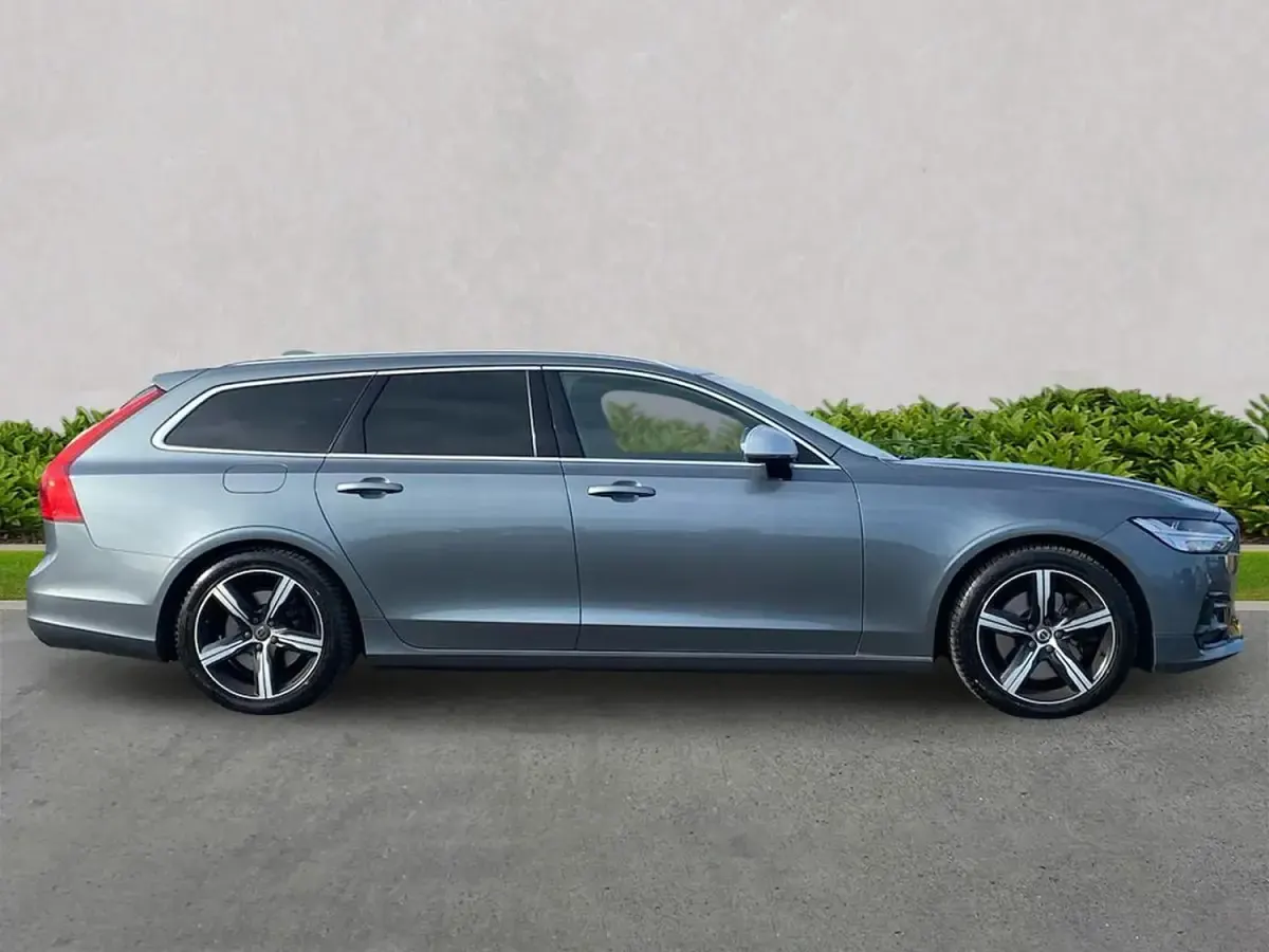 Used Volvo V90 R-Design Pro 2018 Grey Estate
