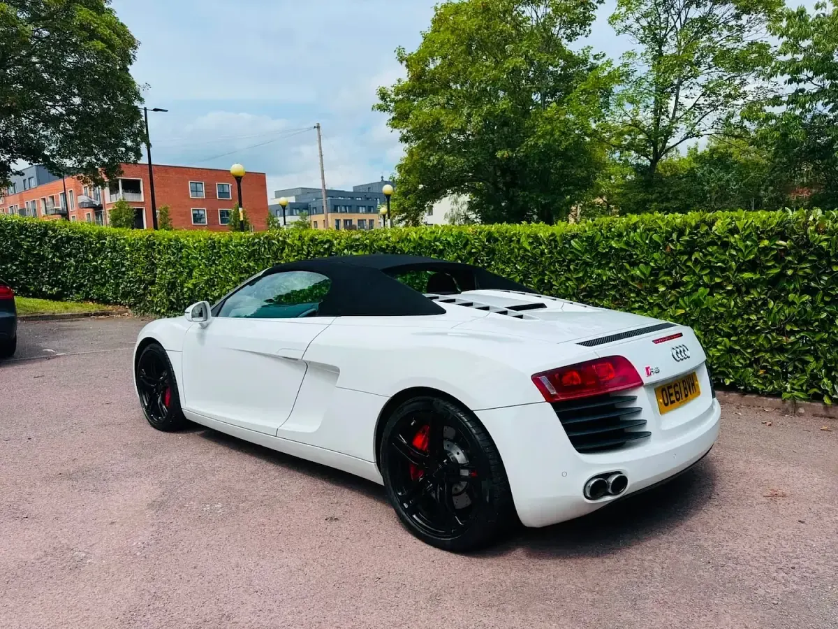 Used Audi R8 Coupé 2011 White Coupe
