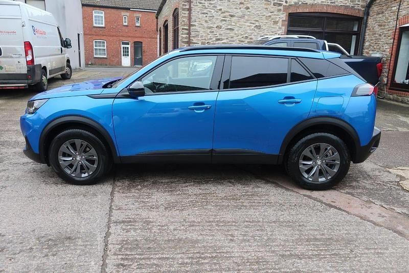 Used Peugeot 2008 Active+ 100 HP (73 kW) 2022 Blue SUV