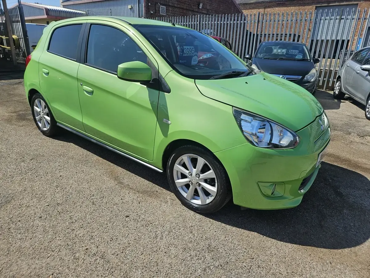 Used Mitsubishi Mirage 79 HP (58 kW) 2013 Green Hatchback