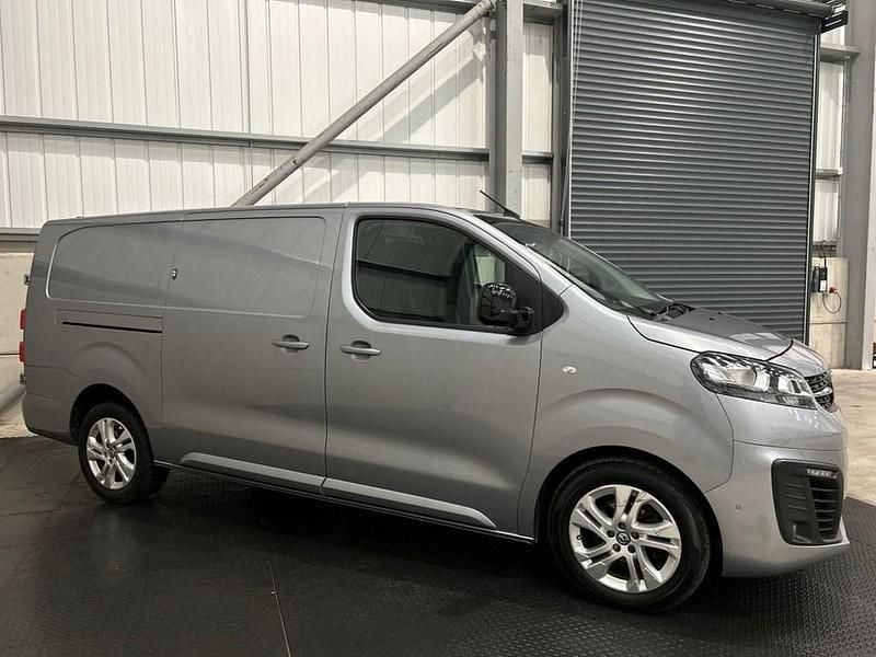 Used Vauxhall Vivaro Elite 150 HP (110 kW) 2022 Grey MPV
