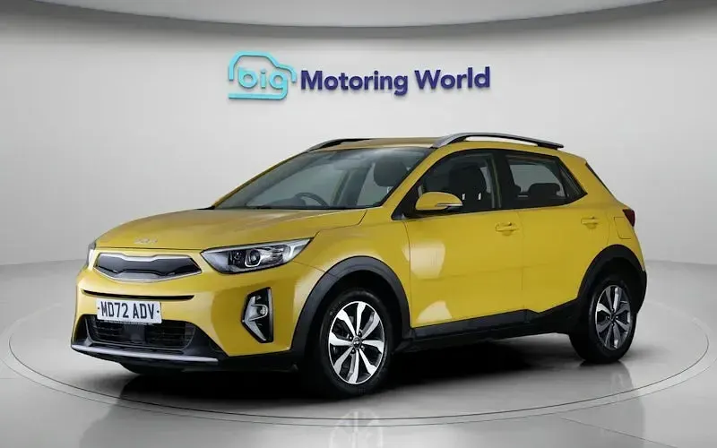 Used Kia Stonic 101 HP (74 kW) 2023 Yellow SUV