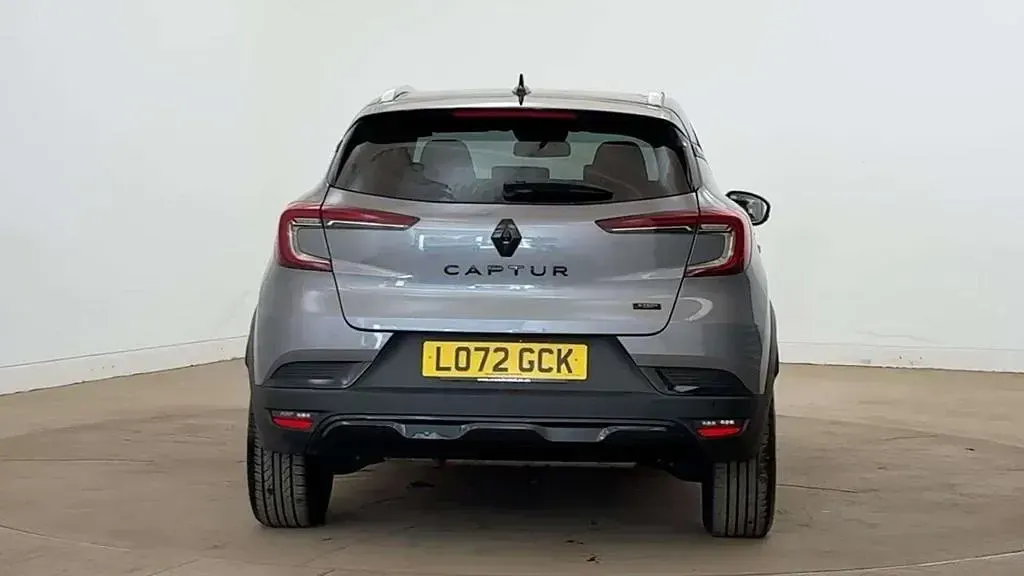 Used Renault Captur Rive Gauche 142 HP (104 kW) 2022 Grey/black  SUV