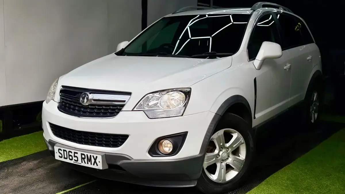 Used Vauxhall Antara 163 HP (119 kW) 2015 White SUV