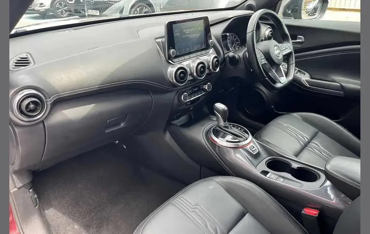 Used Nissan Juke Tekna 112 HP (82 kW) 2024 Red SUV