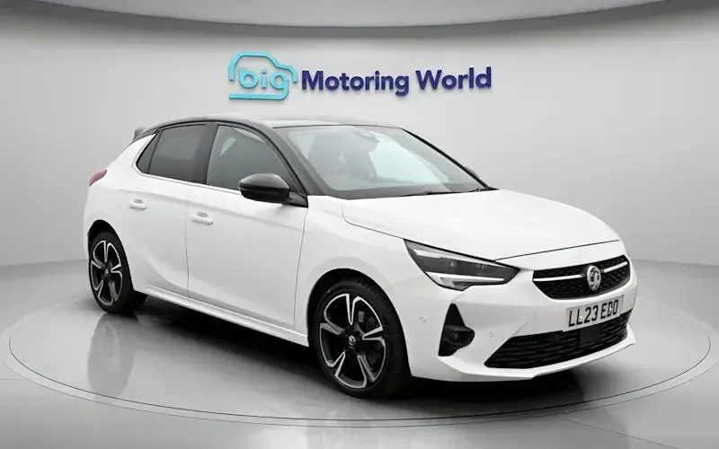 Used Vauxhall Corsa Ultimate 131 HP (96 kW) 2023 White Hatchback
