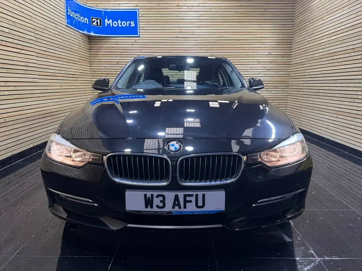 Used BMW 320 Luxury Line 184 HP (135 kW) 2012 Black Sedan