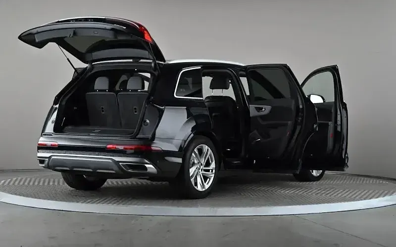Used Audi Q7 S-Line 286 HP (210 kW) 2020 Black SUV