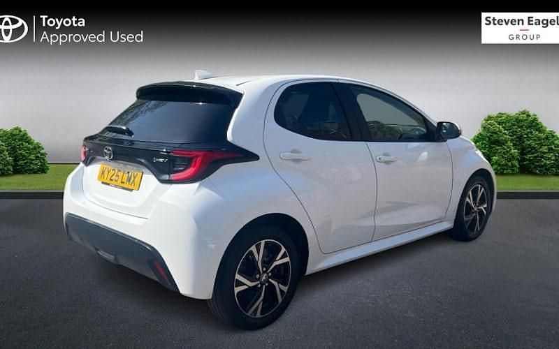 Used Toyota Yaris Hybrid Design 116 HP (85 kW) 2026 Hatchback