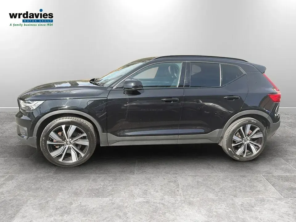 Used Volvo XC40 R-Design Pro 258 HP (189 kW) 2021 Black SUV