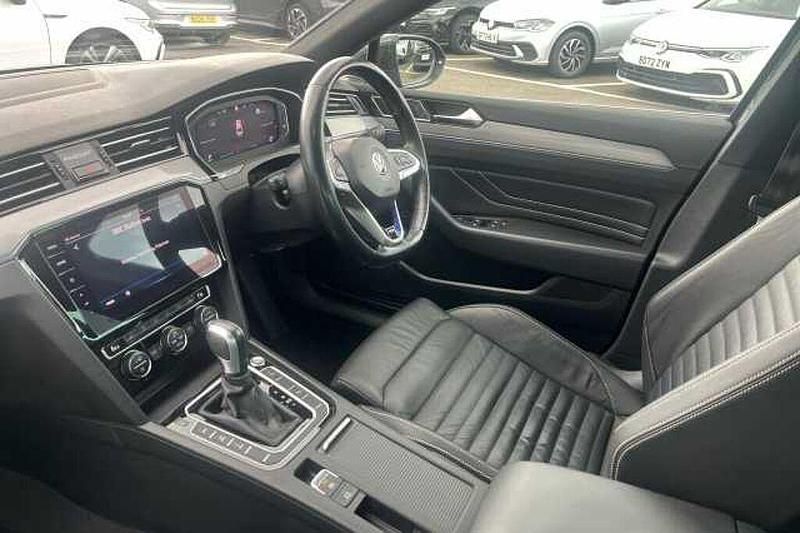 Used VW Passat Advance 218 HP (160 kW) 2020 Grey Sedan