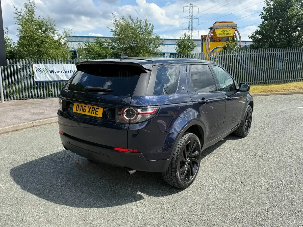 Used Land Rover Discovery Sport HSE 180 HP (132 kW) 2016 Blue SUV