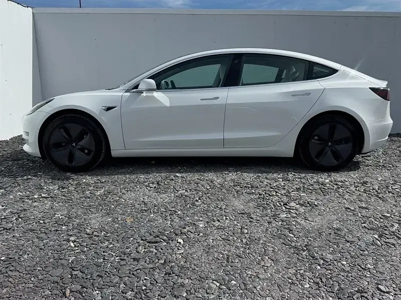 Used Tesla Model 3 Performance 461 kW (627 HP) 2019 White Sedan