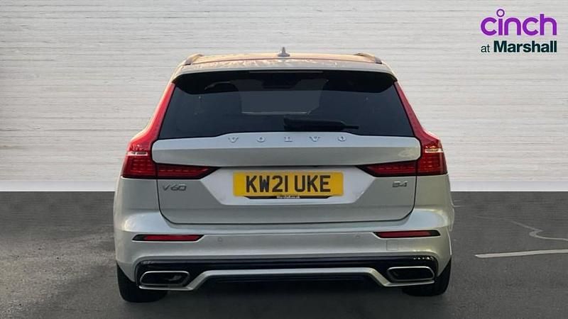 Used Volvo V60 R-Design 197 HP (144 kW) 2021 Gold Estate