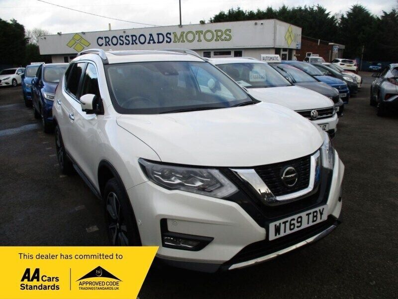 White Used 2019 Nissan X-Trail Tekna SUV | £19,595 (Fair price) - Image 1/4