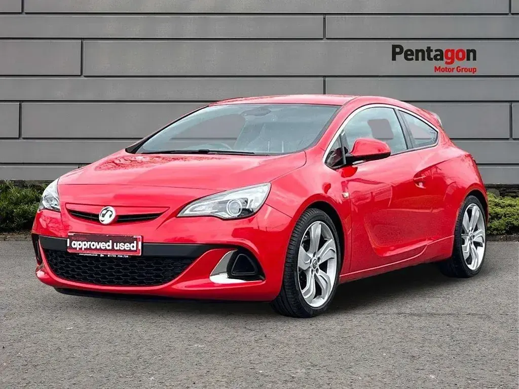 Used Vauxhall Astra GTC 276 HP (202 kW) 2017 Red Coupe
