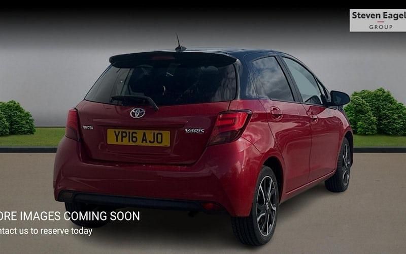 Used Toyota Yaris Design 99 HP (72 kW) 2016 Hatchback