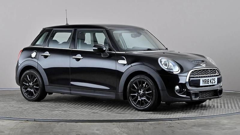 Used Mini Cooper S 192 HP (141 kW) 2018 Black Hatchback