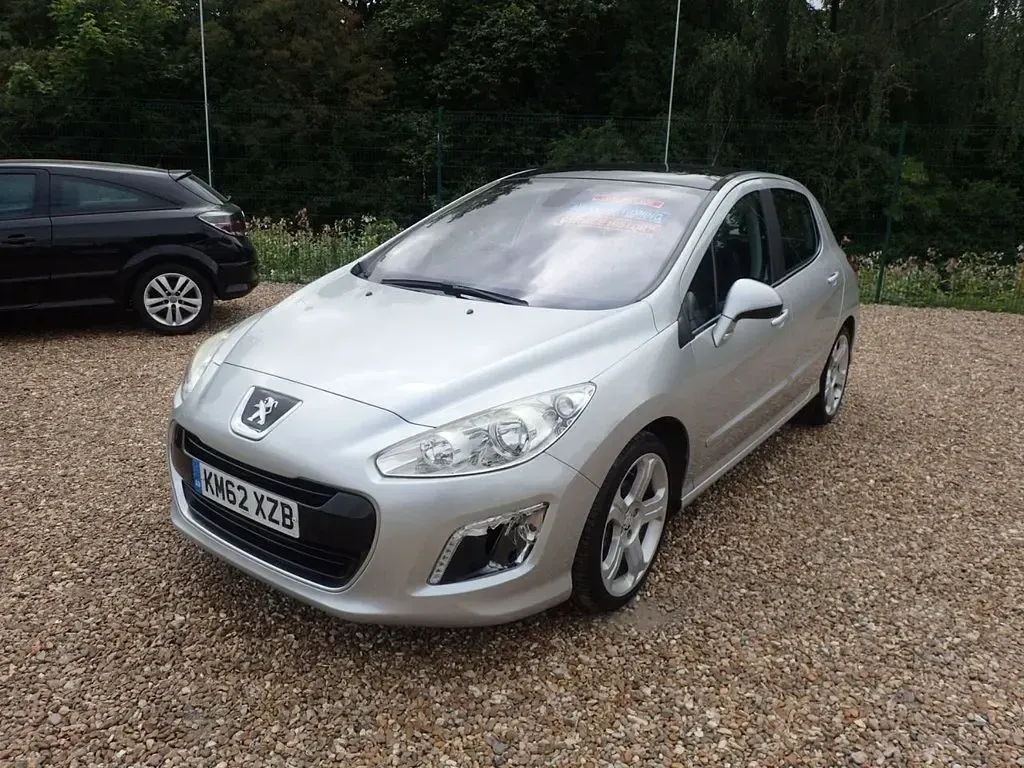 Used Peugeot 308 Allure 112 HP (82 kW) 2012 Silver Hatchback