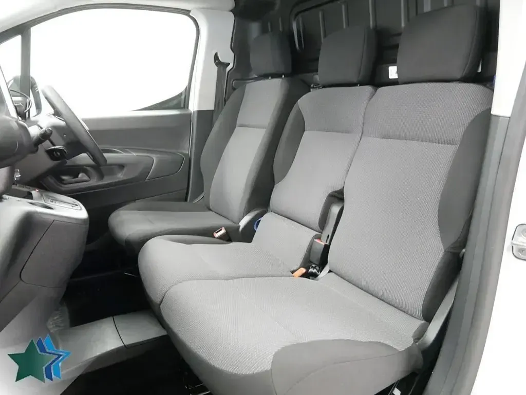 Second-hand Peugeot E-Partner Premium 100 kW (136 CP) 2024 Alb Monovolum