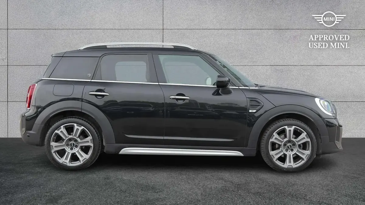 Used Mini Cooper Countryman Exclusive 134 HP (98 kW) 2023 Black SUV