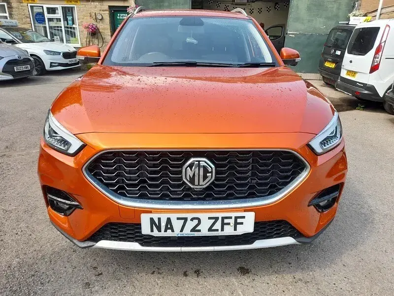 Used MG ZS Exclusive 111 HP (81 kW) 2023 Orange SUV