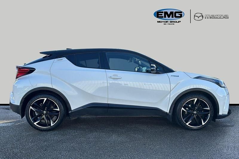 Used Toyota C-HR Sport 184 HP (135 kW) 2021 White/black SUV