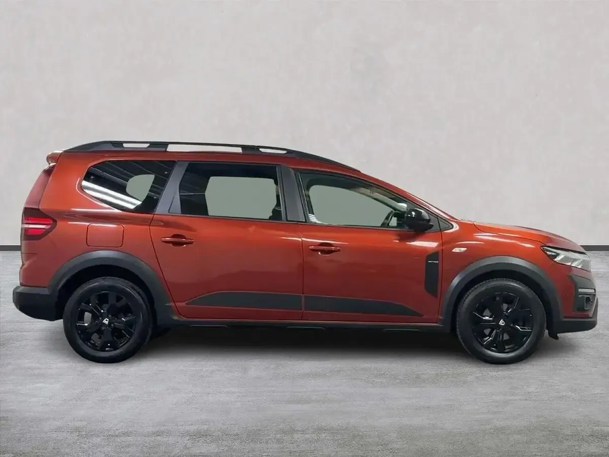 Used Dacia Jogger Extreme 2022 Brown MPV