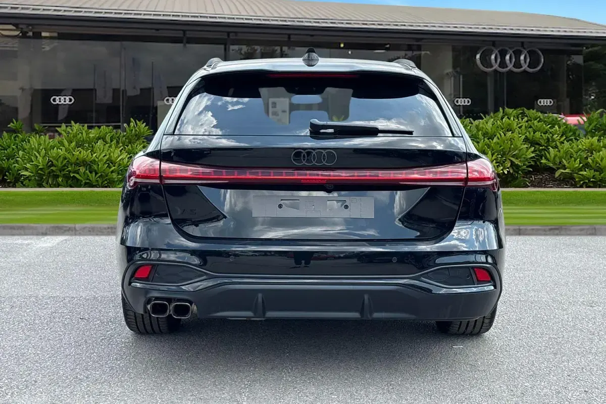 New Audi A5 Black Edition 204 HP (150 kW) 2026 Black Estate