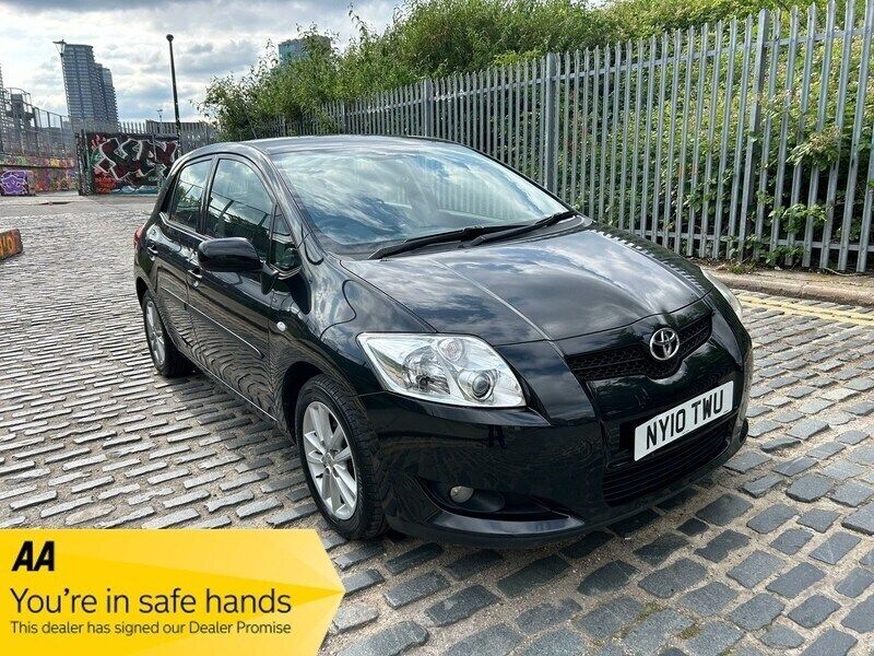 Black Used 2010 Toyota Auris Hatchback | £3,195 (Fair price) - Image 1/4