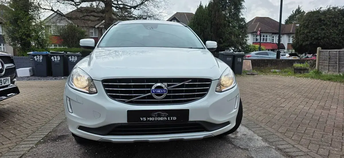 Used Volvo XC60 SE 190 HP (139 kW) 2016 White SUV