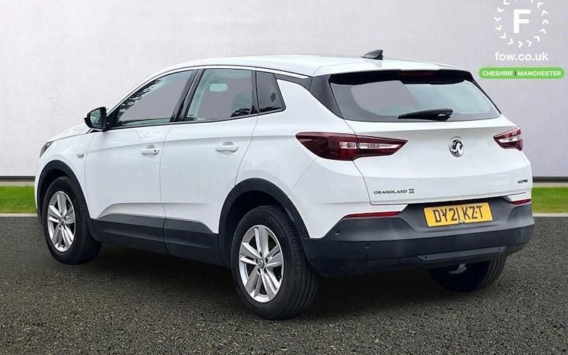 Used Vauxhall Grandland X Business Edition 131 HP (96 kW) 2021 White SUV