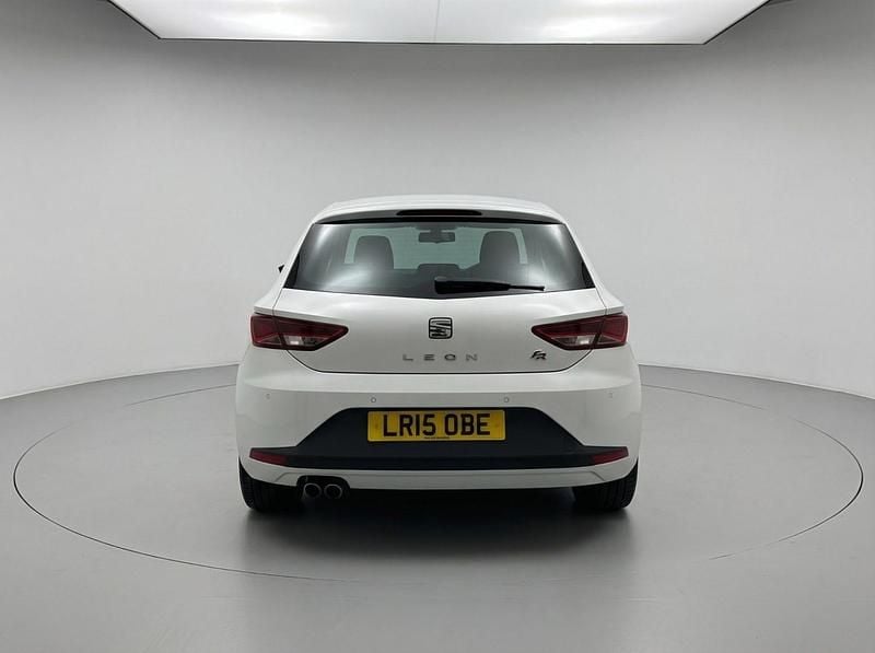 Used Seat Leon FR 184 HP (135 kW) 2015 White Hatchback