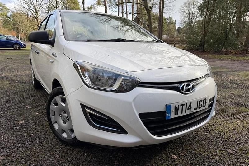 White Used 2014 Hyundai i20 Hatchback | £3,500 (Super price) - Image 1/1