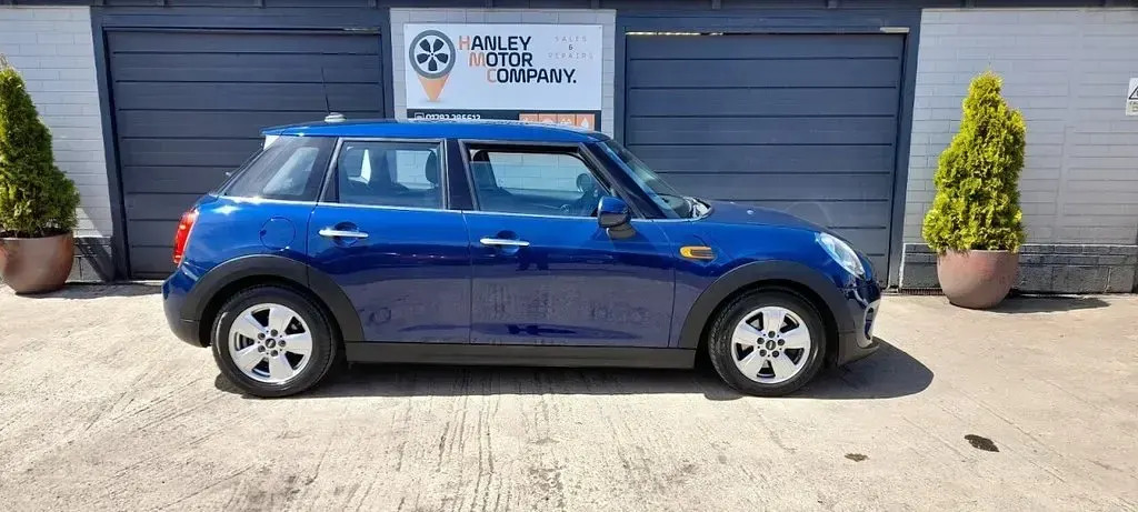 Used Mini Cooper Hatch 136 HP (100 kW) 2015 Blue Hatchback