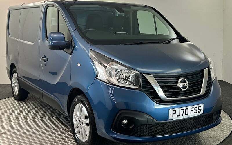 Used 2020 Nissan NV300 Tekna Van | £15,594 (Expensive) - Image 1/4