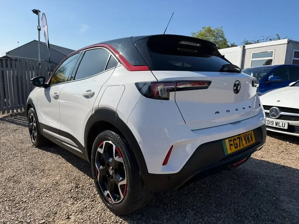 Usado Vauxhall Mokka SRi 100 kW (136 HP) 2021 Branco SUV