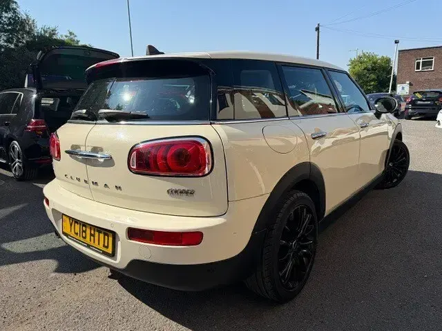 Used Mini Cooper Clubman 2018 White Estate