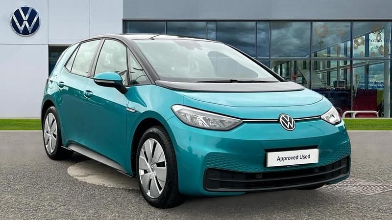 Makena turquoise premium metallic black Used 2022 VW ID.3 Pro Performance Hatchback | £15,932 (Fair price) - Image 1/4