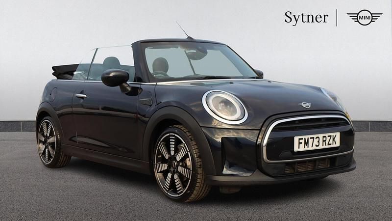 Black Used 2023 Mini Cooper Exclusive Hatchback | £23,250 (Fair price) - Image 1/4