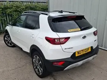Used Kia Stonic 118 HP (86 kW) 2021 White SUV