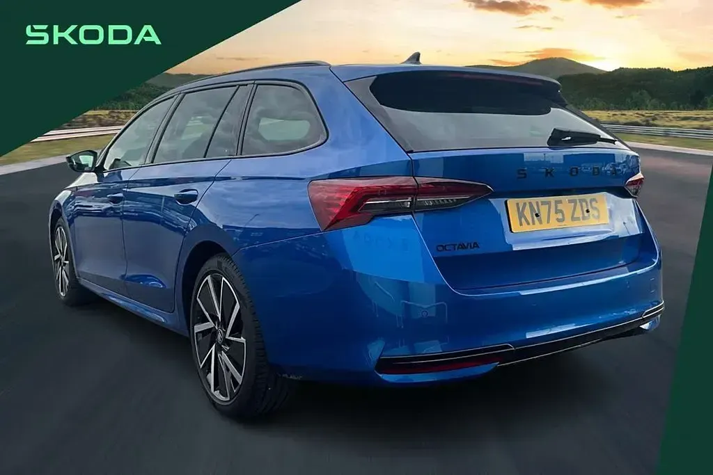 Used Skoda Octavia SportLine 147 HP (108 kW) 2025 Blue Estate