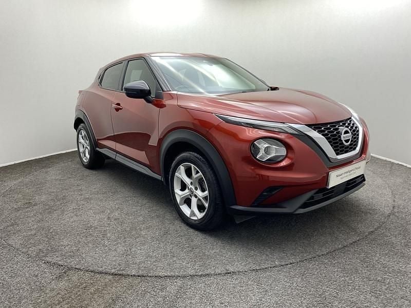 Fuji sunset red Used 2021 Nissan Juke N-Connecta SUV | £14,990 (Fair price) - Image 1/4