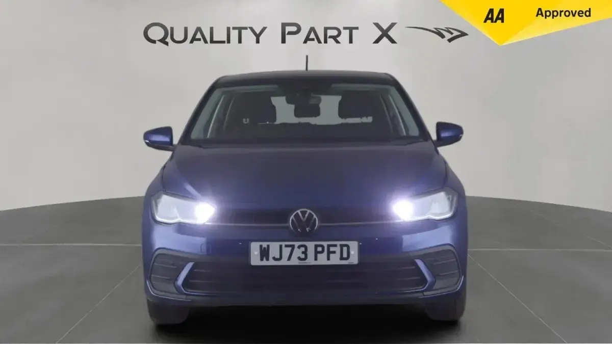 Used VW Polo Life 95 HP (69 kW) 2023 Blue Hatchback