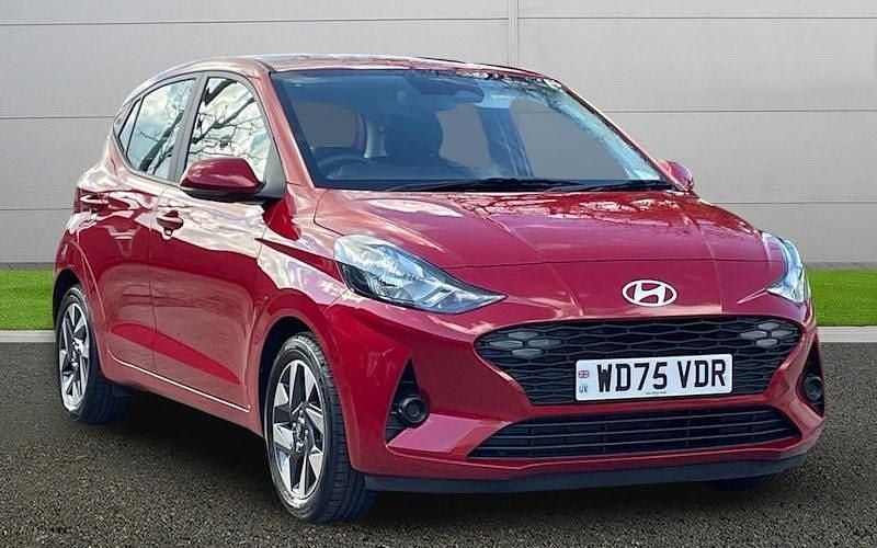 Used Hyundai i10 Advanced 63 HP (46 kW) 2025 Red Hatchback