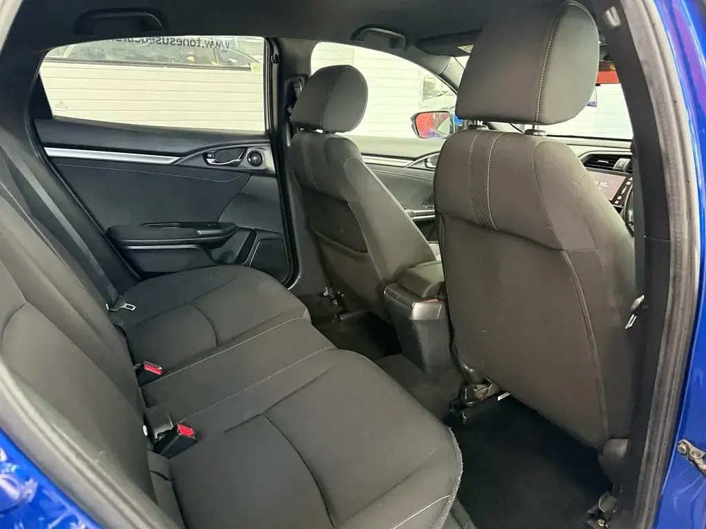 Used Honda Civic SR 126 HP (92 kW) 2018 Blue Hatchback